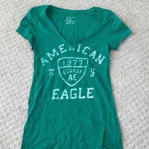 AEO graphic tee